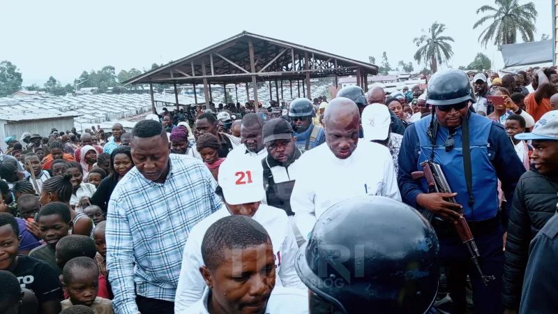 Ituri : Martin Fayulu assiste les déplacés du site de Kigonze à Bunia