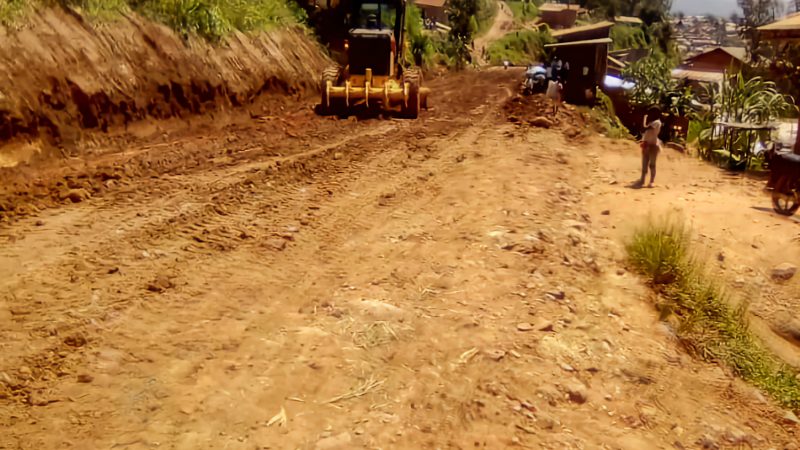 Djugu : sur fonds du gouvernement provincial, la société Sous le Palmier lance les travaux de réhabilitation routière Mongbwalu – Igabarriere